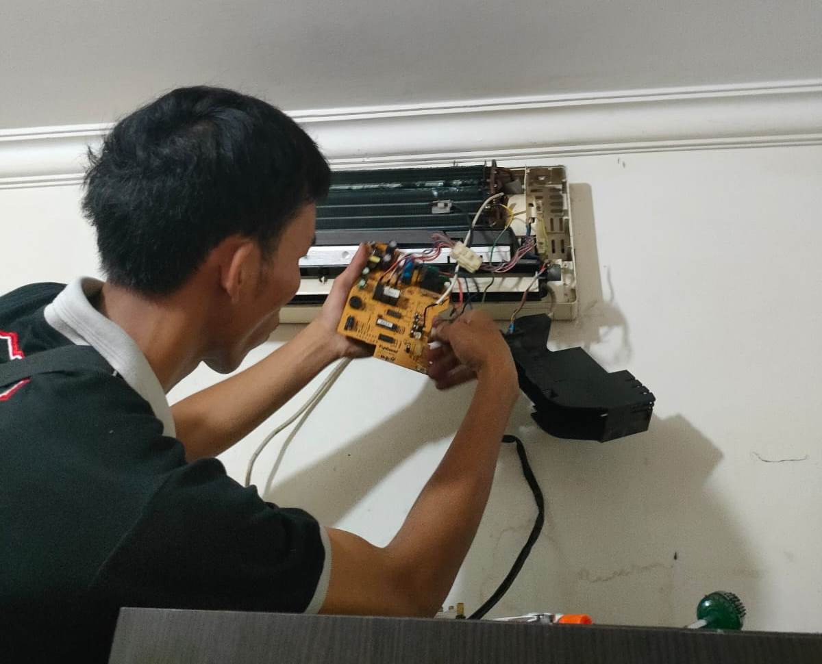 Pengaduan Layanan Teknis Pendingin Ruangan Palmerah